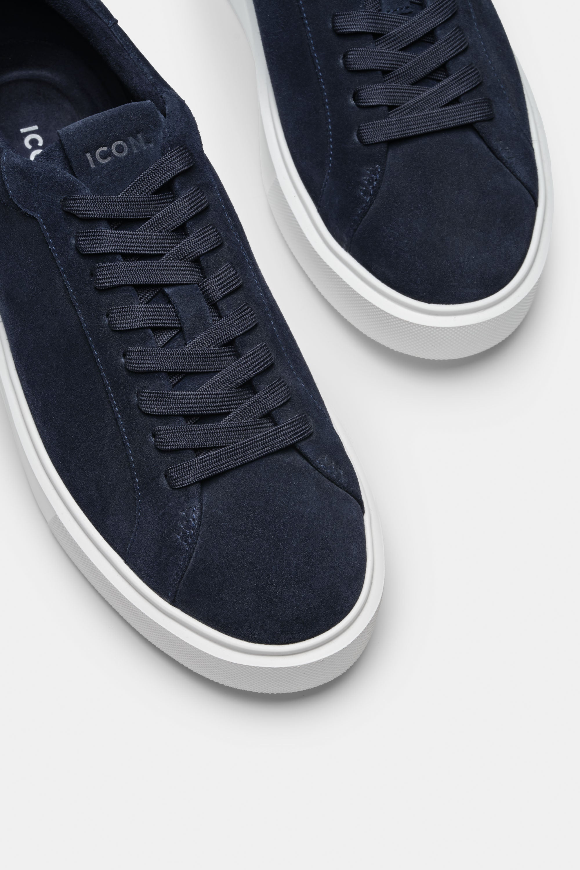 THE CLASSIC SUEDE TRAINER