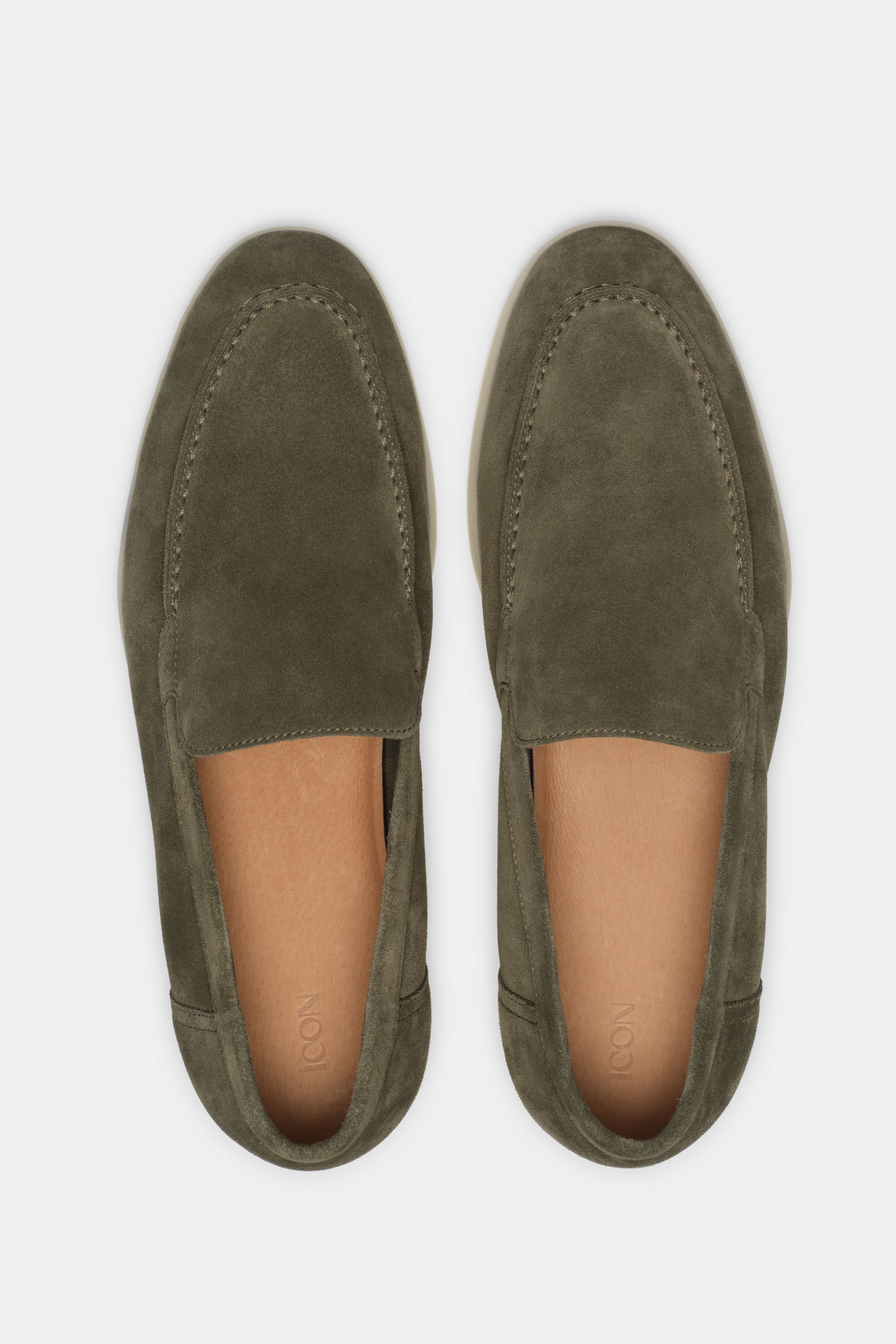 THE CLASSIC SUEDE LOAFER