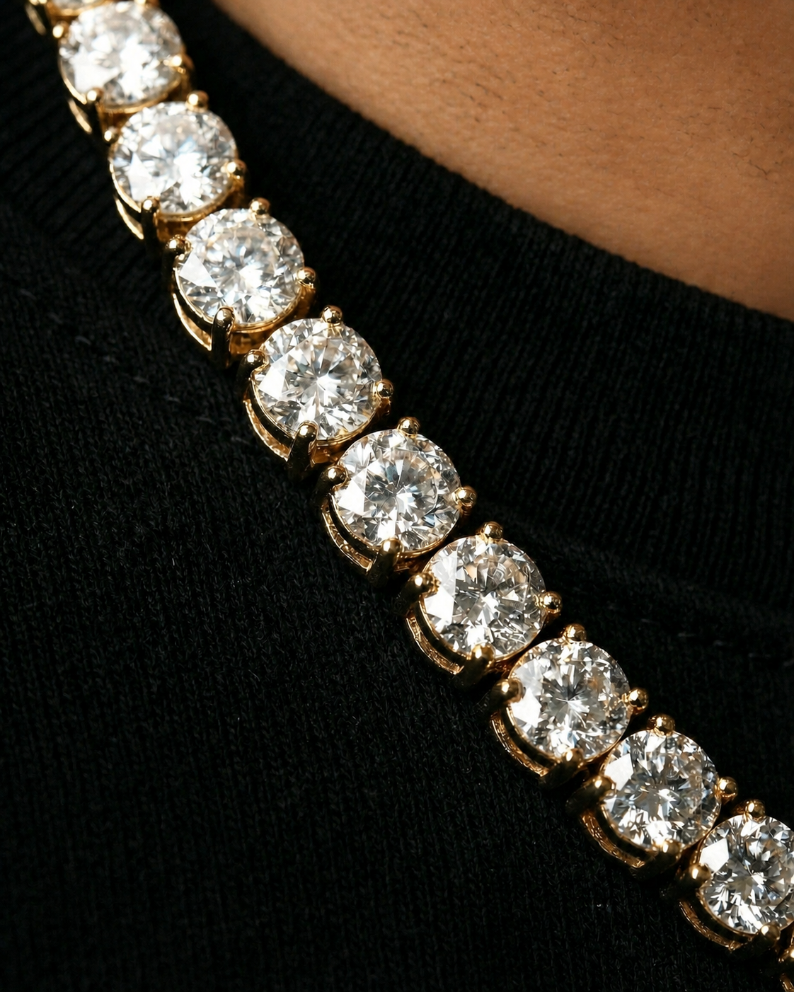 Close-up of the Gold Iced Tennis Chain 5 mm worn by Tyler